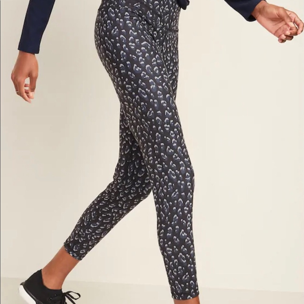 Old Navy Elevate leggings 7/8 ankle high rise (L)